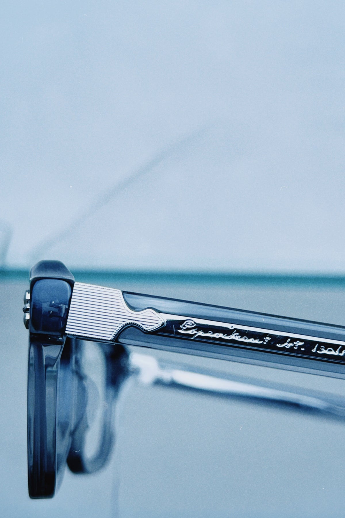 MATSUDA M1044 in Grey Crystal