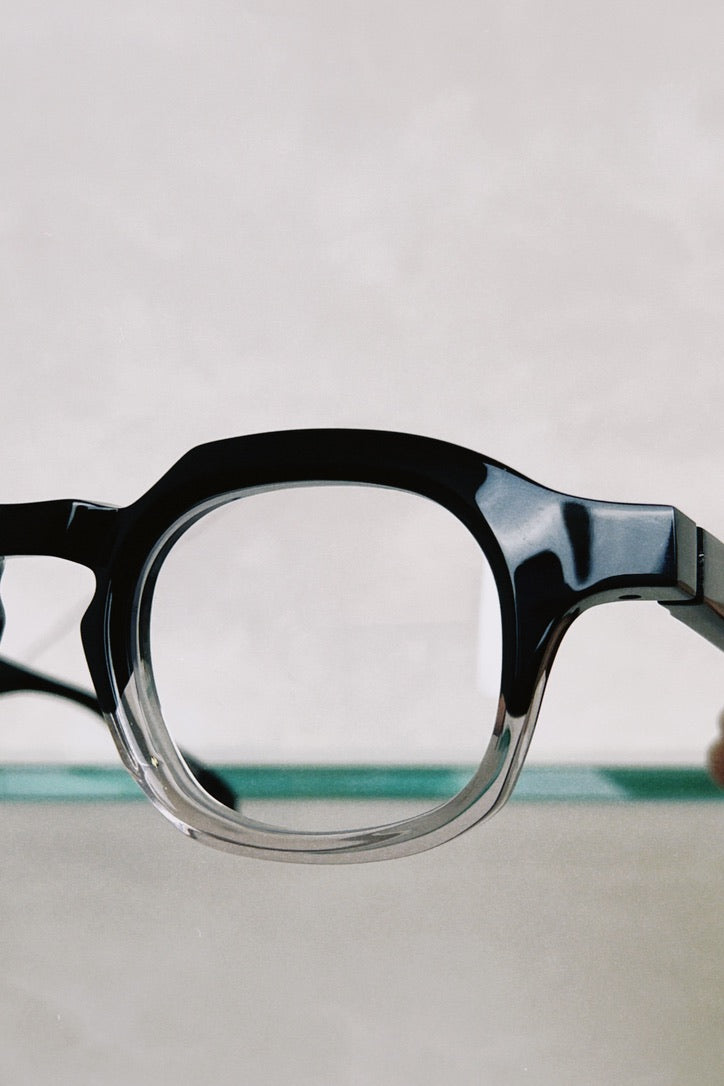 Factory 900 RF-072 col.084 : Black Two-Tone