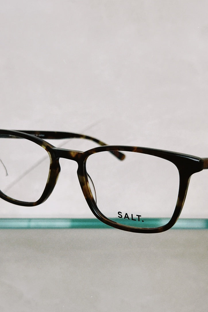SALT. Dale in Antique Leaves
