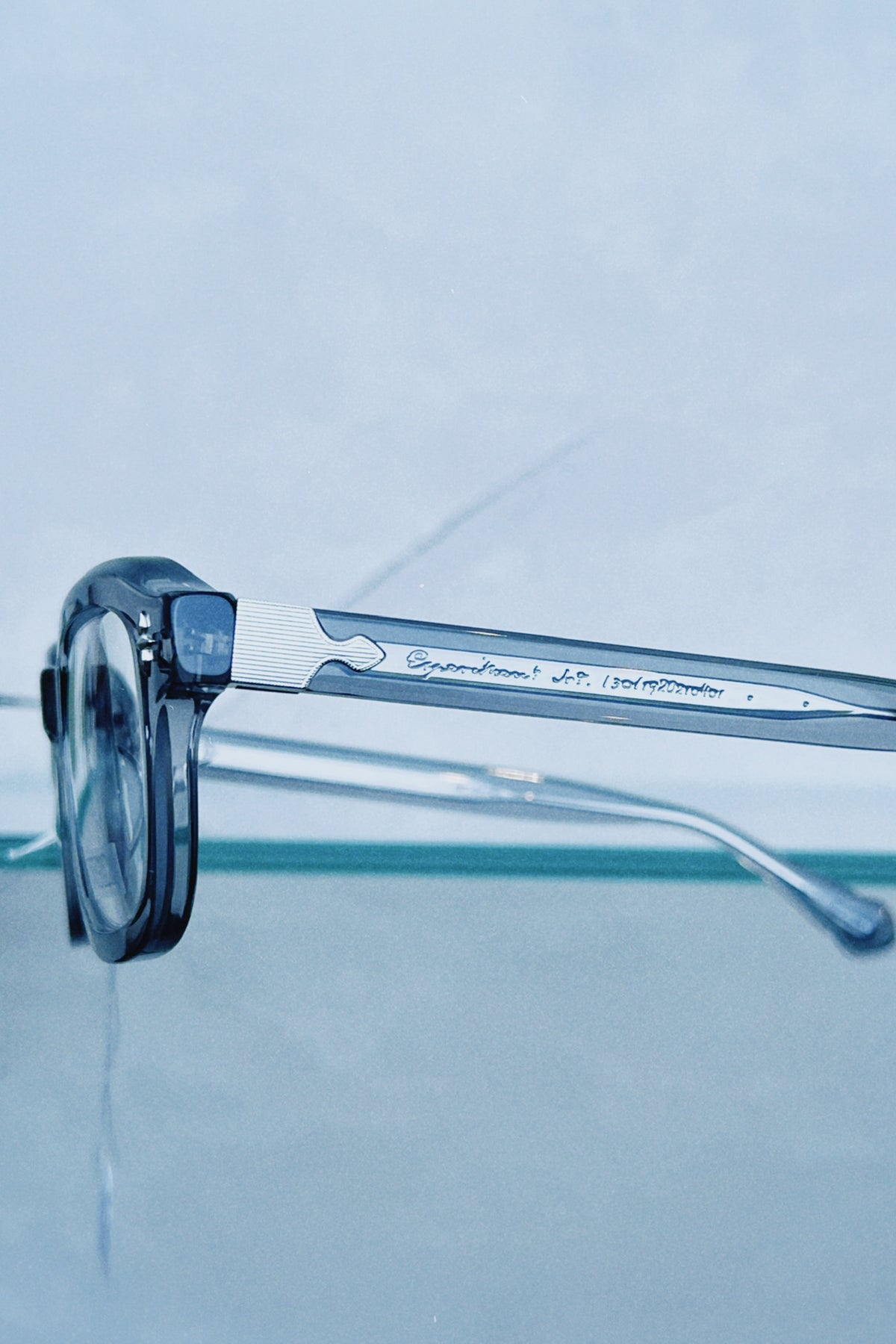 MATSUDA M1044 in Grey Crystal