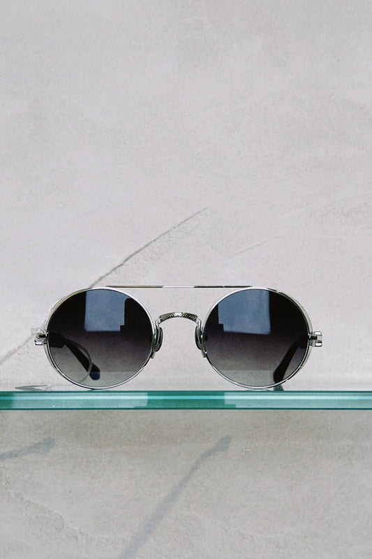 M3128 in Palladium White / Black & Grey Gradient Lenses