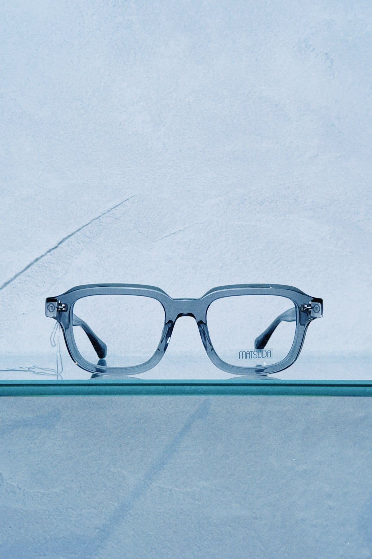 MATSUDA M1044 in Grey Crystal